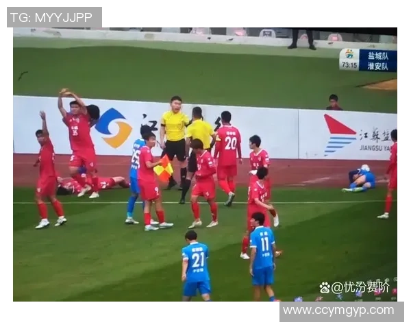 与足球巨星偶遇的那些瞬间：球场外的故事与人生交汇